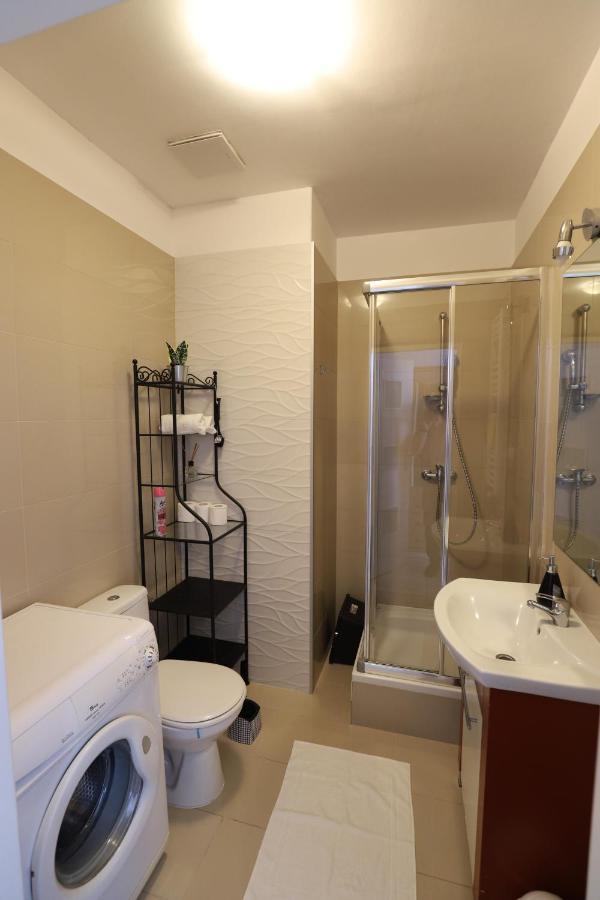 Relaxbox Apartamento Cracóvia Exterior foto